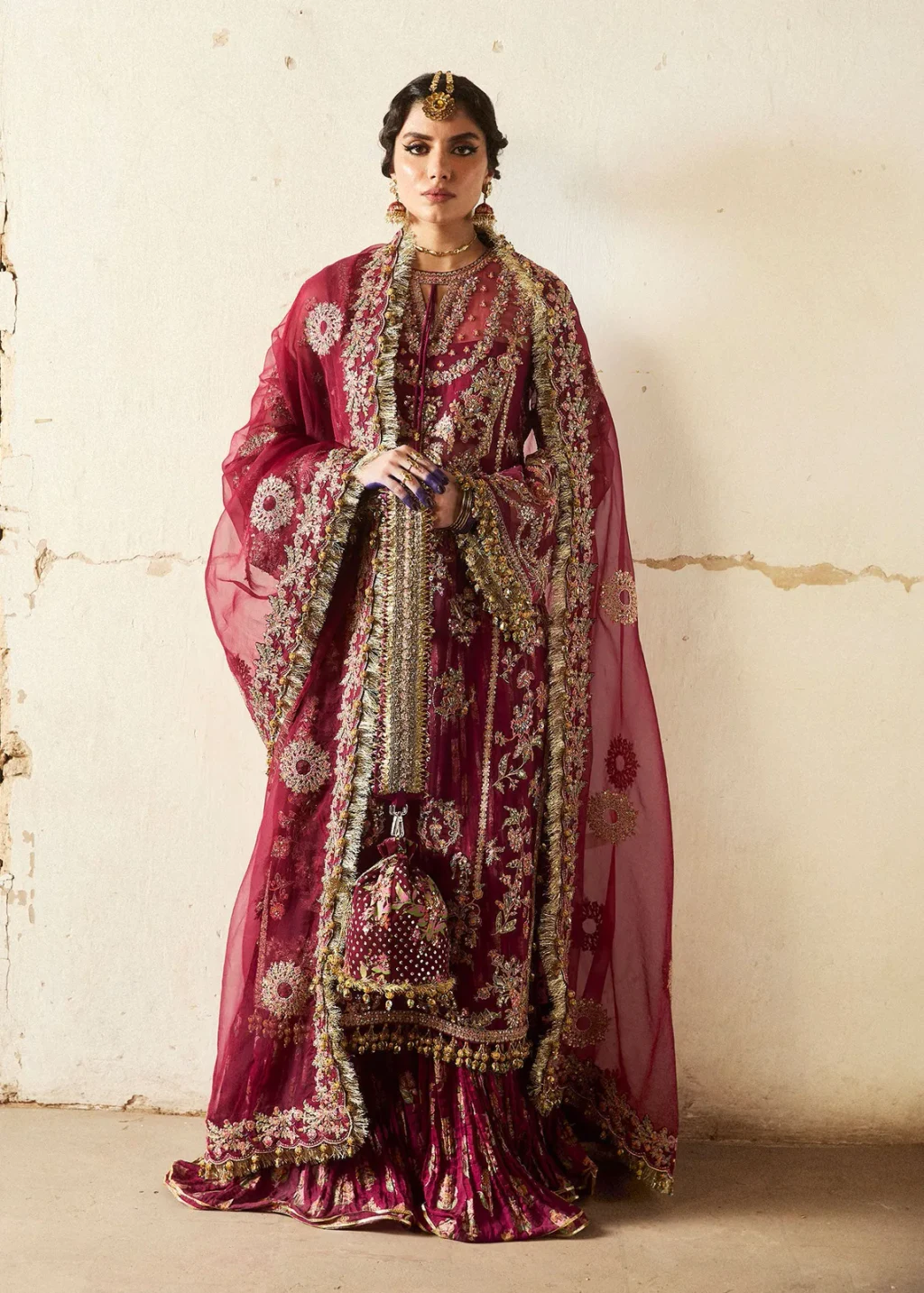 Hussain Rehar – Aabni formal, full front view